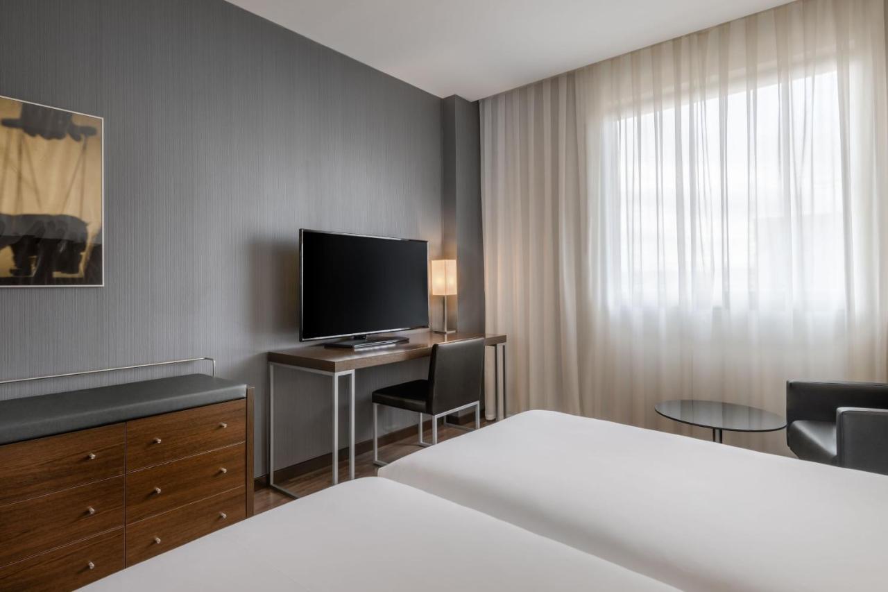 Ac By Marriott Madrid Airport Hotel 4*