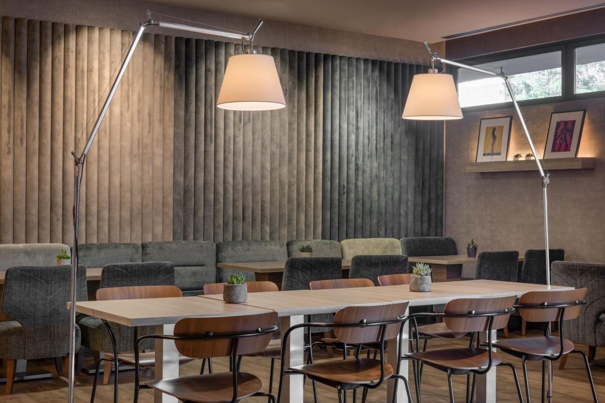 Ac By Marriott Madrid Airport 4* Coslada