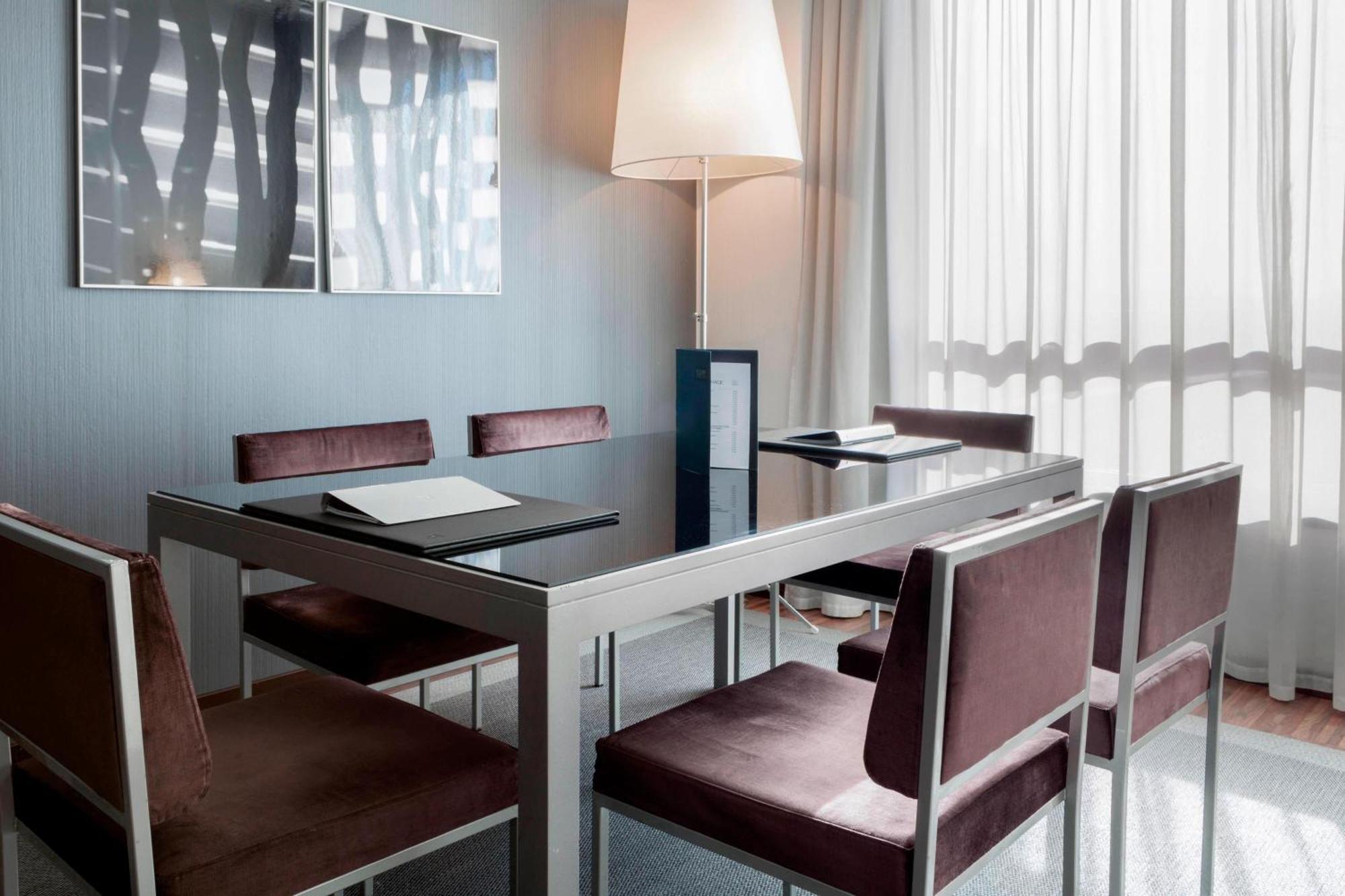 Ac By Marriott Madrid Airport 4*