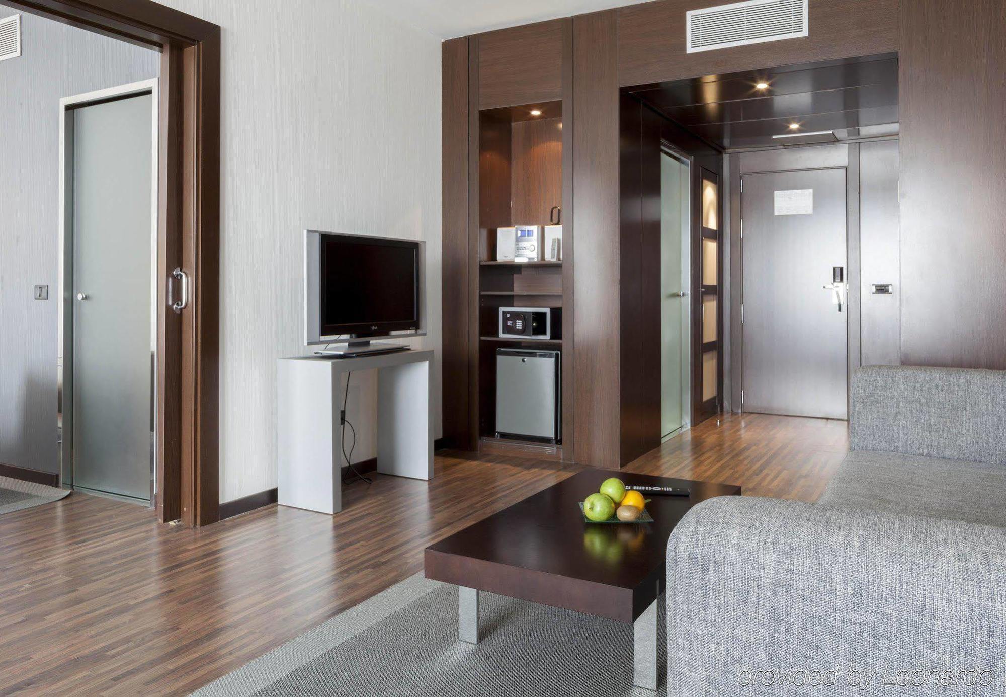 Ac By Marriott Madrid Airport Hotel