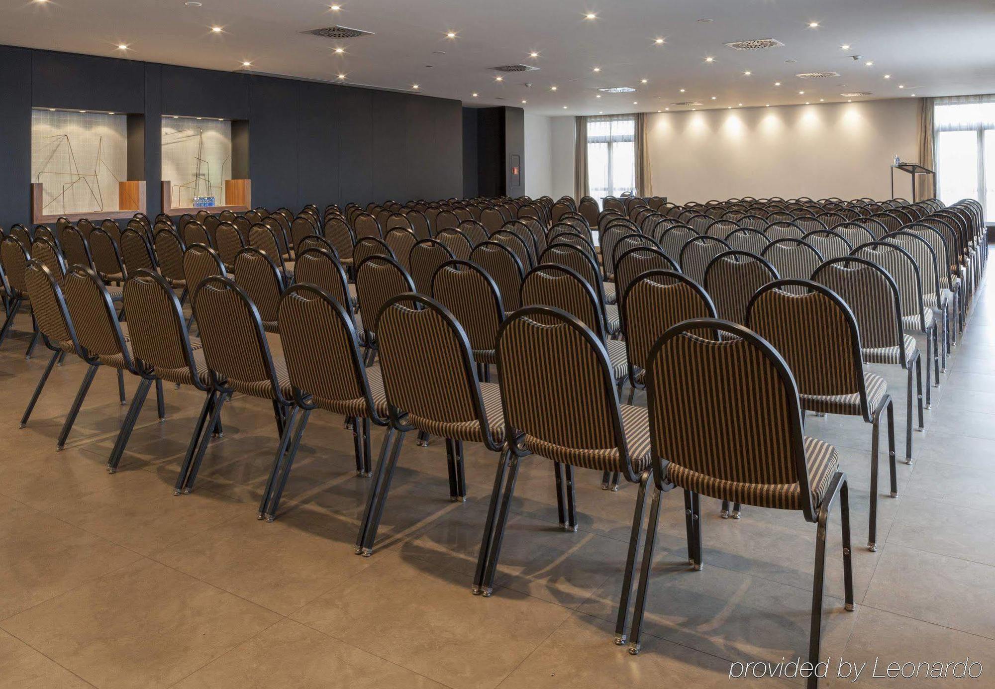 Ac By Marriott Madrid Airport 4*