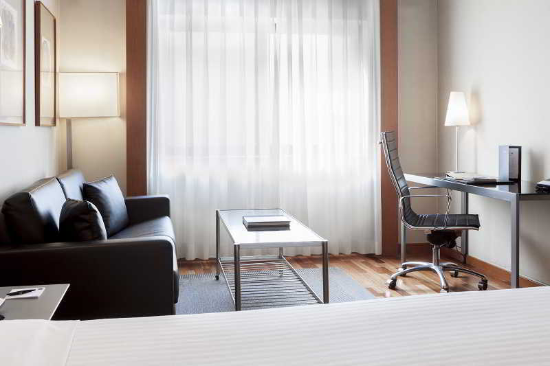 Ac By Marriott Madrid Airport